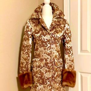 NWT Elie Tahari  Sampson Metallic Jacquard Coat, removable faux fur, runs large
